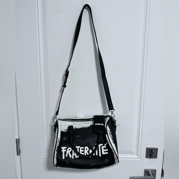 NWT - Desigual Women’s Fraternite Cylinder Bag with a Key Ring - Picture 4 of 15